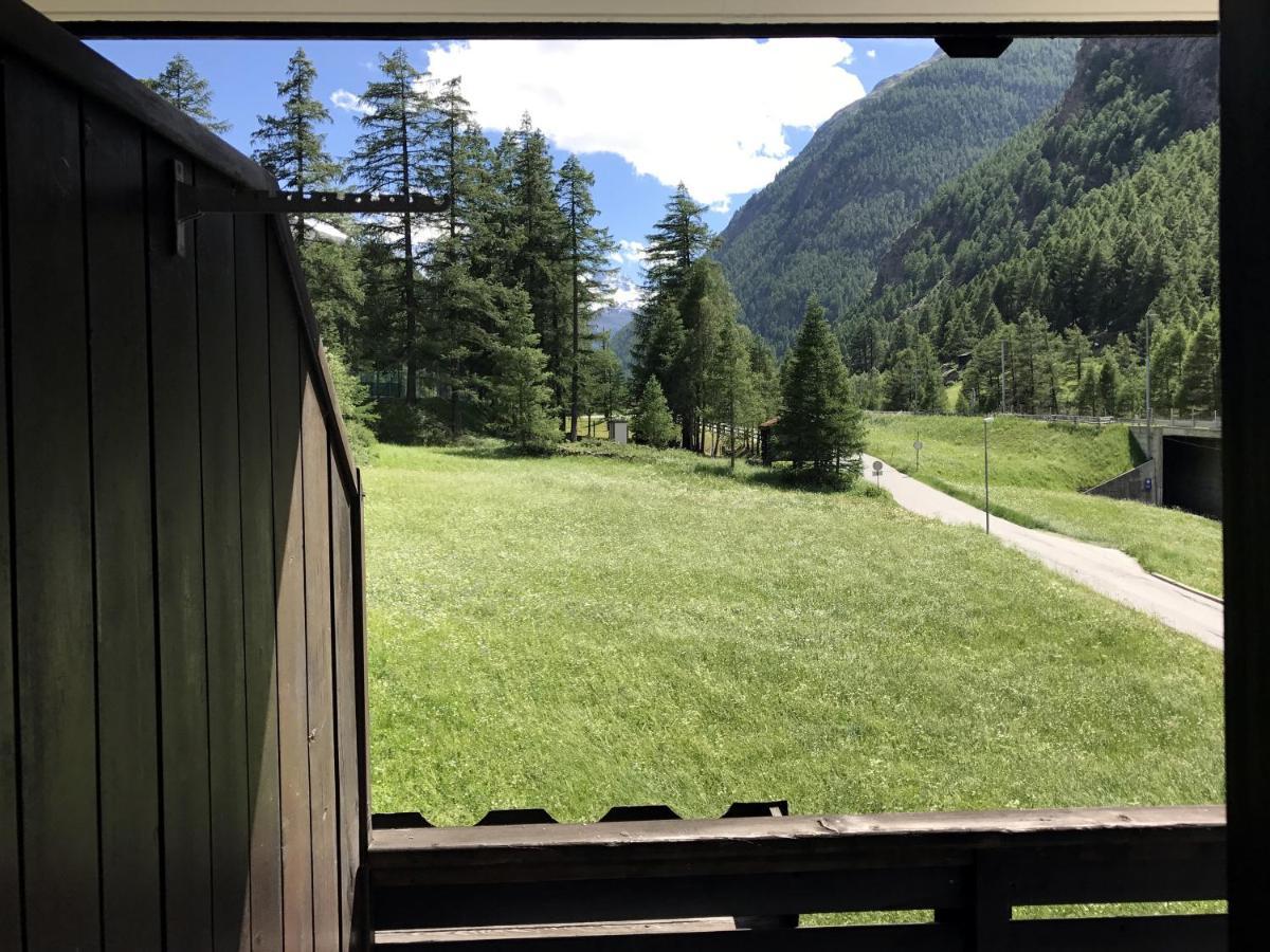 B&B Matterhorn Golf Randa Eksteriør bilde