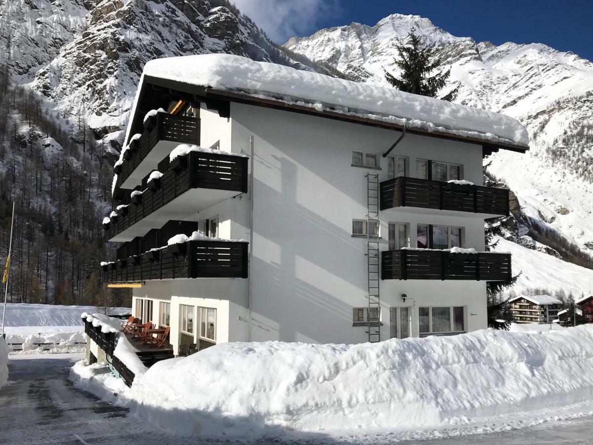 B&B Matterhorn Golf Randa Eksteriør bilde