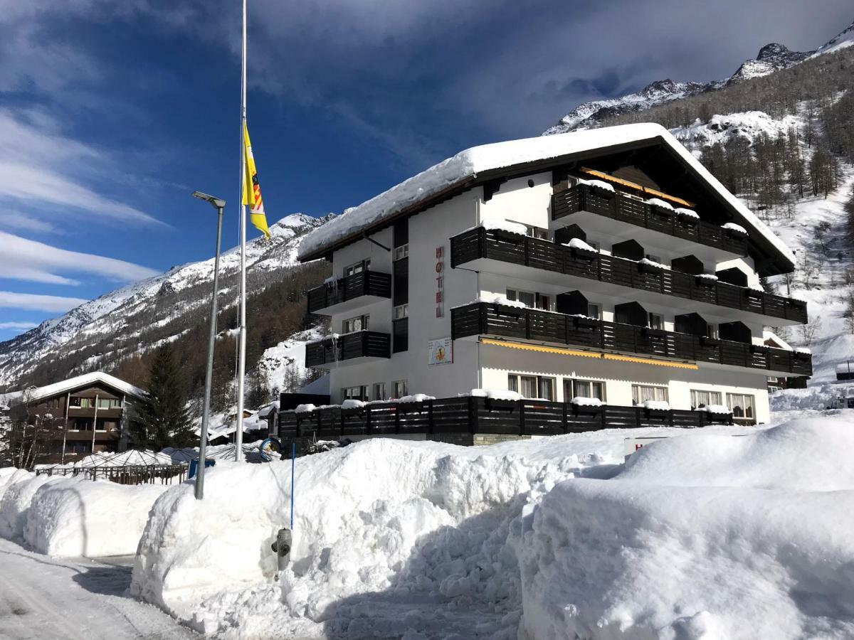 B&B Matterhorn Golf Randa Eksteriør bilde